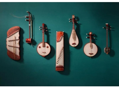 民乐《百鸟朝凤》是由哪几种民乐器演奏的？